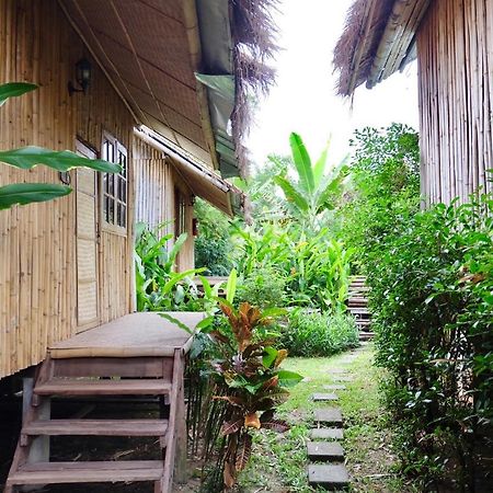Lanna House Lanna Hut Chiangmai Bed & Breakfast เชียงใหม่ ภายนอก รูปภาพ