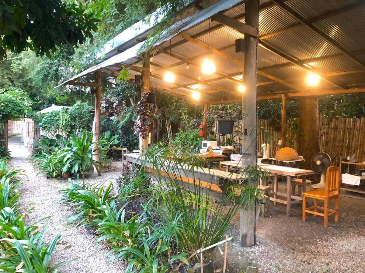 Lanna House Lanna Hut Chiangmai Bed & Breakfast เชียงใหม่ ภายนอก รูปภาพ