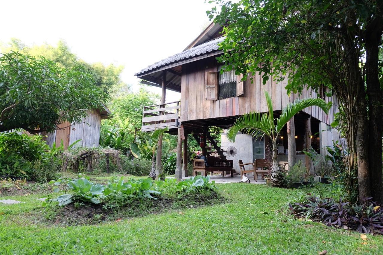 Lanna House Lanna Hut Chiangmai Bed & Breakfast เชียงใหม่ ภายนอก รูปภาพ