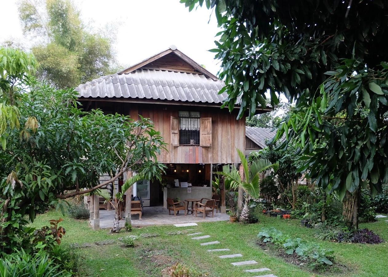 Lanna House Lanna Hut Chiangmai Bed & Breakfast เชียงใหม่ ภายนอก รูปภาพ